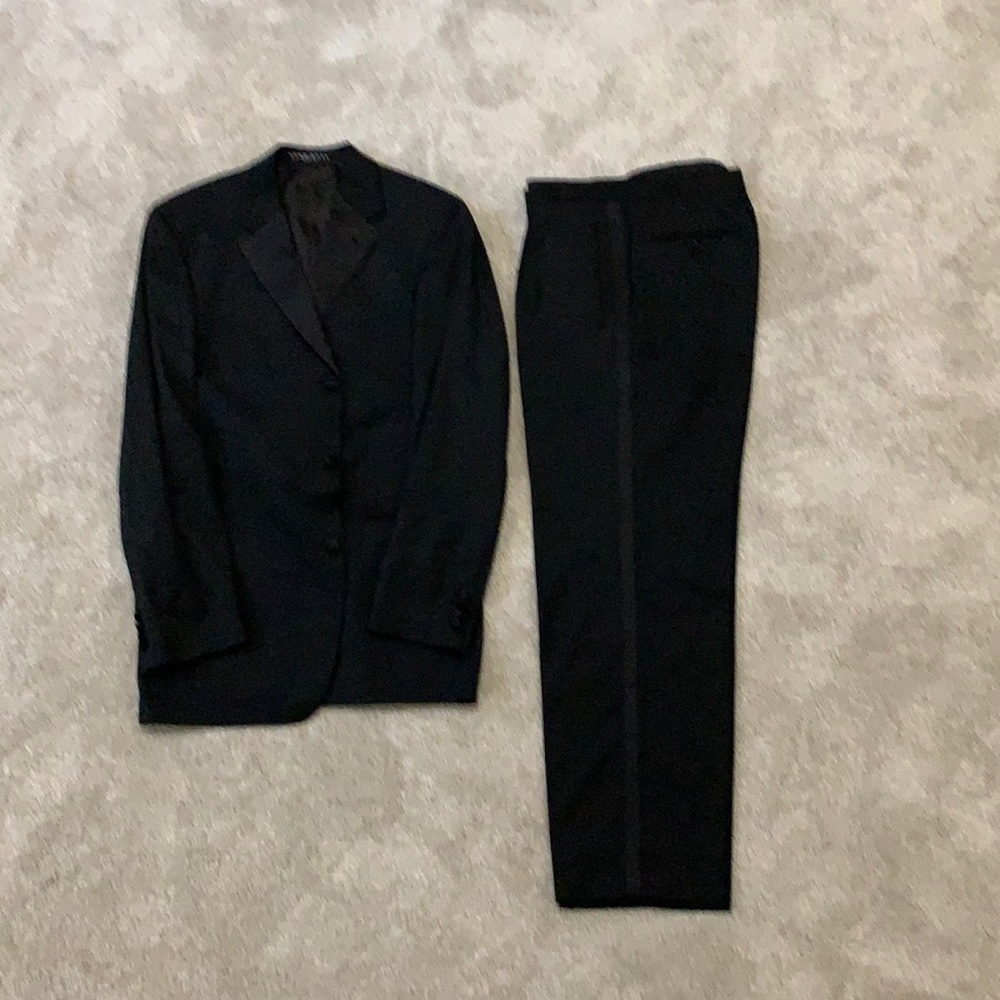 Hugo Boss men’s tuxedo